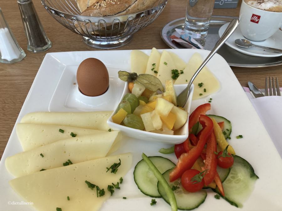 großes Frühstück